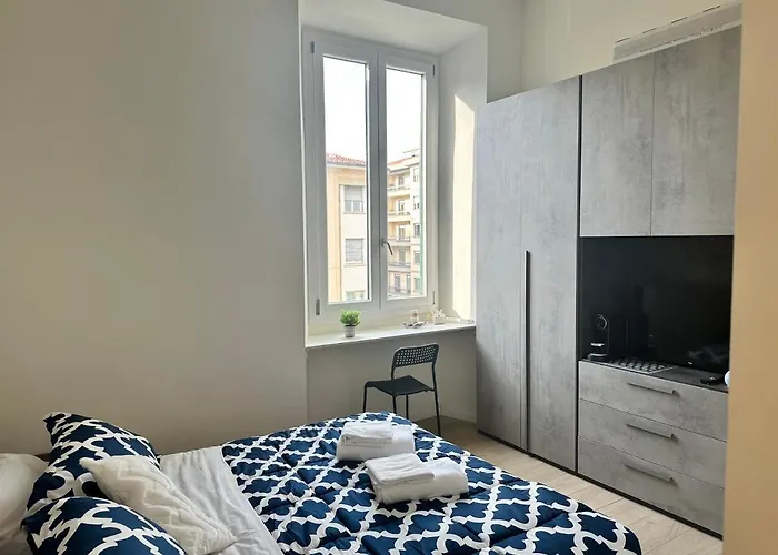 Konukevi Clyde Large 3*