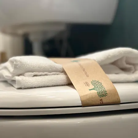 Clyde Large Affittacamere 3*